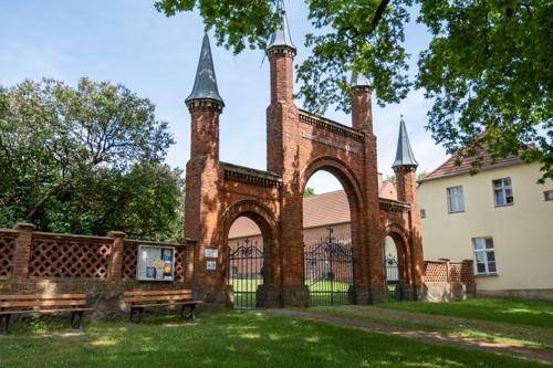Portal der Stülerkirche Langen