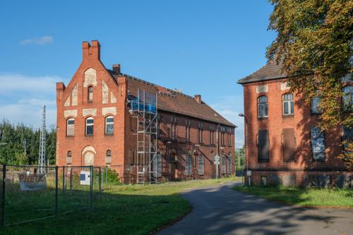 Gebäude auf dem Gelände
